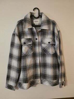 Boston Traders Black & White Plaid Utility Shacket
